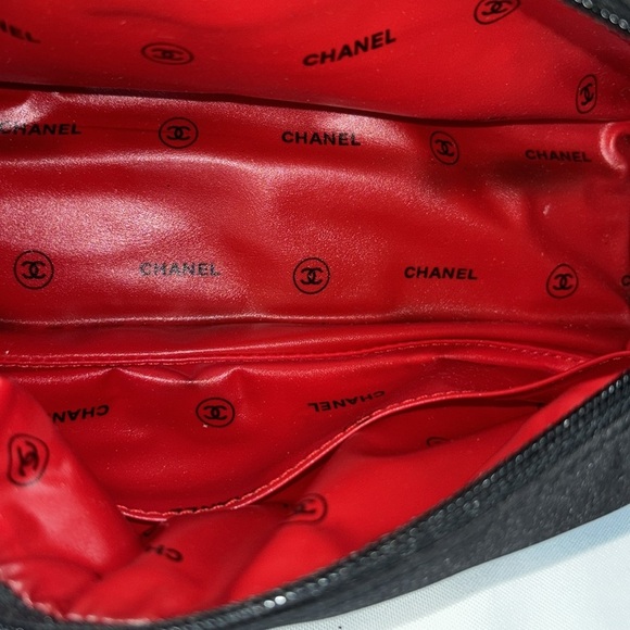 CHANEL Parfums Black Nylon Cosmetic Bag Red-Black Logo Interior - Picture 5 of 8